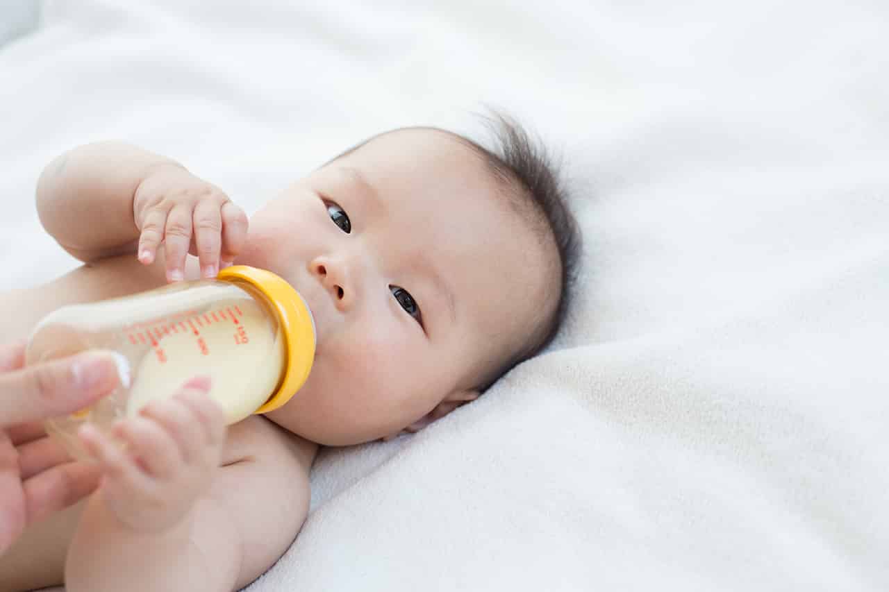 赤ちゃんの体重の目安は 増えない 増えすぎの場合の対処法もあわせて Fam S Baby