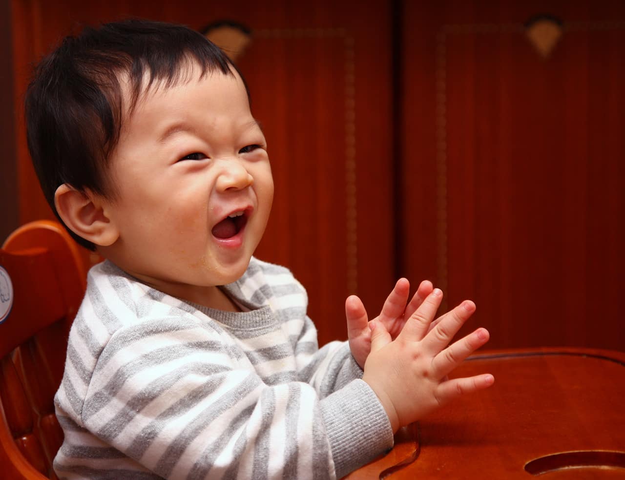 赤ちゃんのお座りはいつから 遅いと感じたときの対策や注意点も解説 Fam S Baby