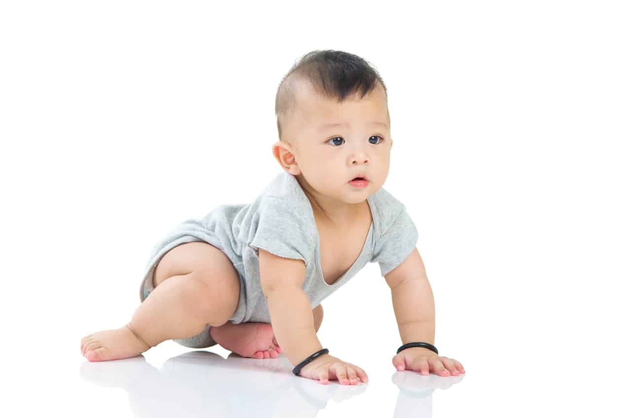 赤ちゃんのハイハイはいつから 時期や練習方法 環境 注意点を解説 Fam S Baby