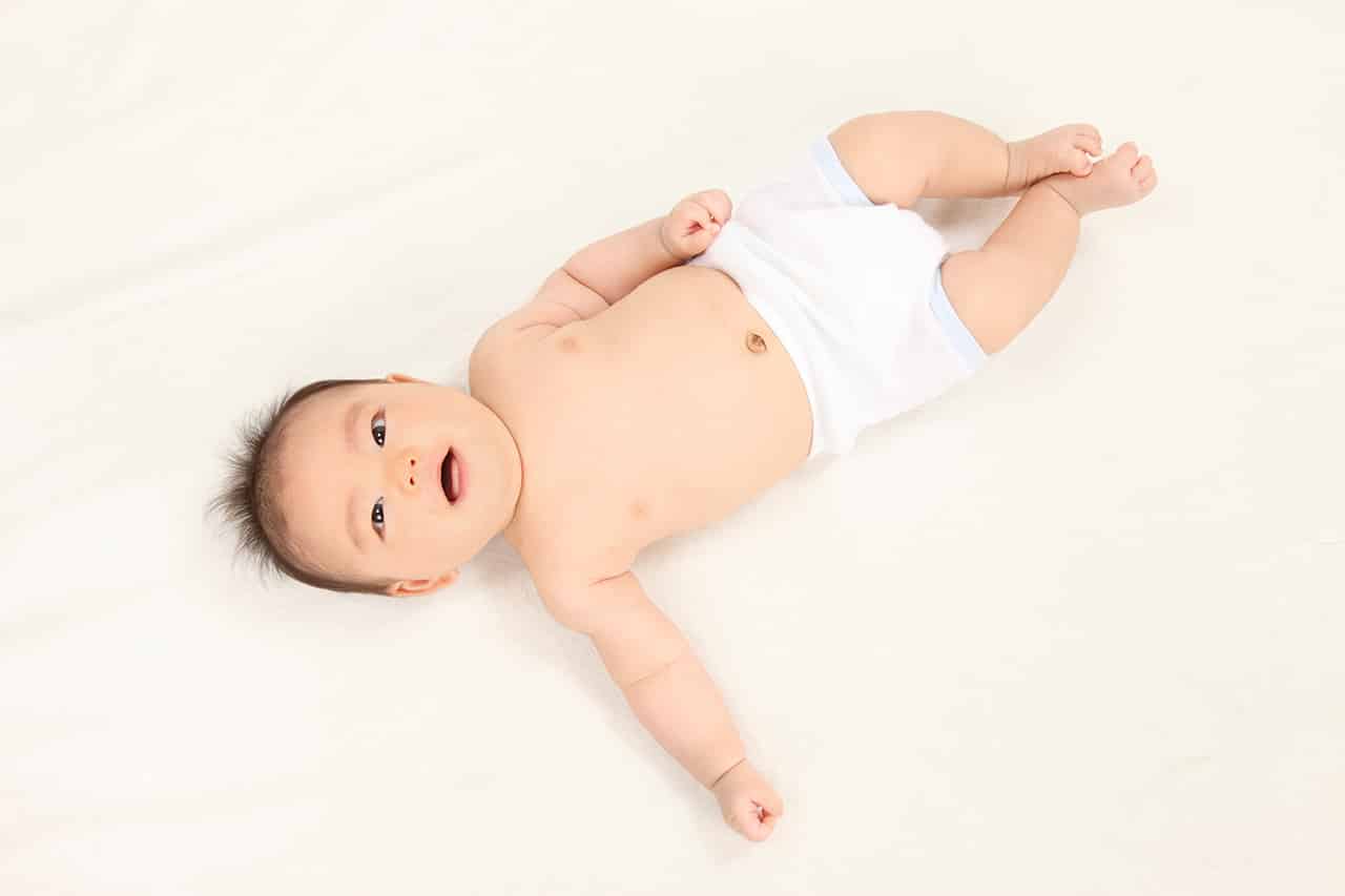 [最新] 赤ちゃん 仰向け 腰を上げる 344329赤ちゃん 仰向け 腰を上げる Irasujozcikc