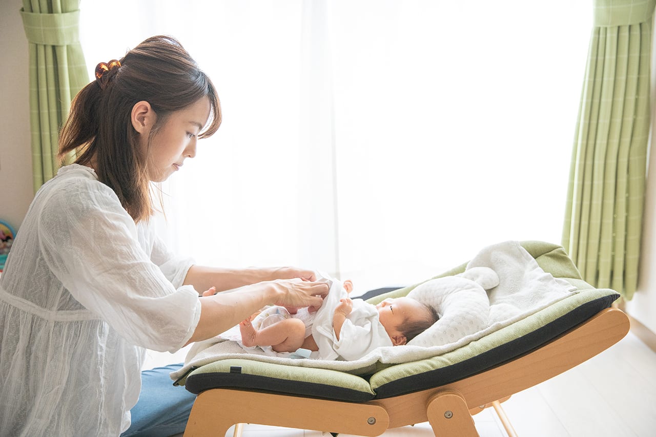 赤ちゃんが寝ないと悩む方必見 原因と寝かせるためのポイントを解説 Fam S Baby