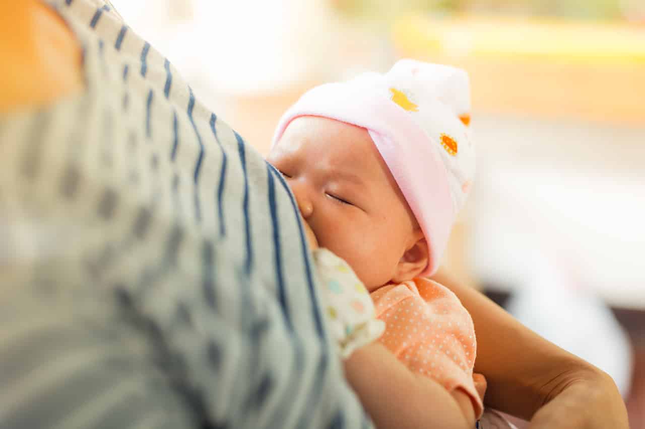生後2ヶ月の赤ちゃんの授乳量・回数・間隔－母乳の場合