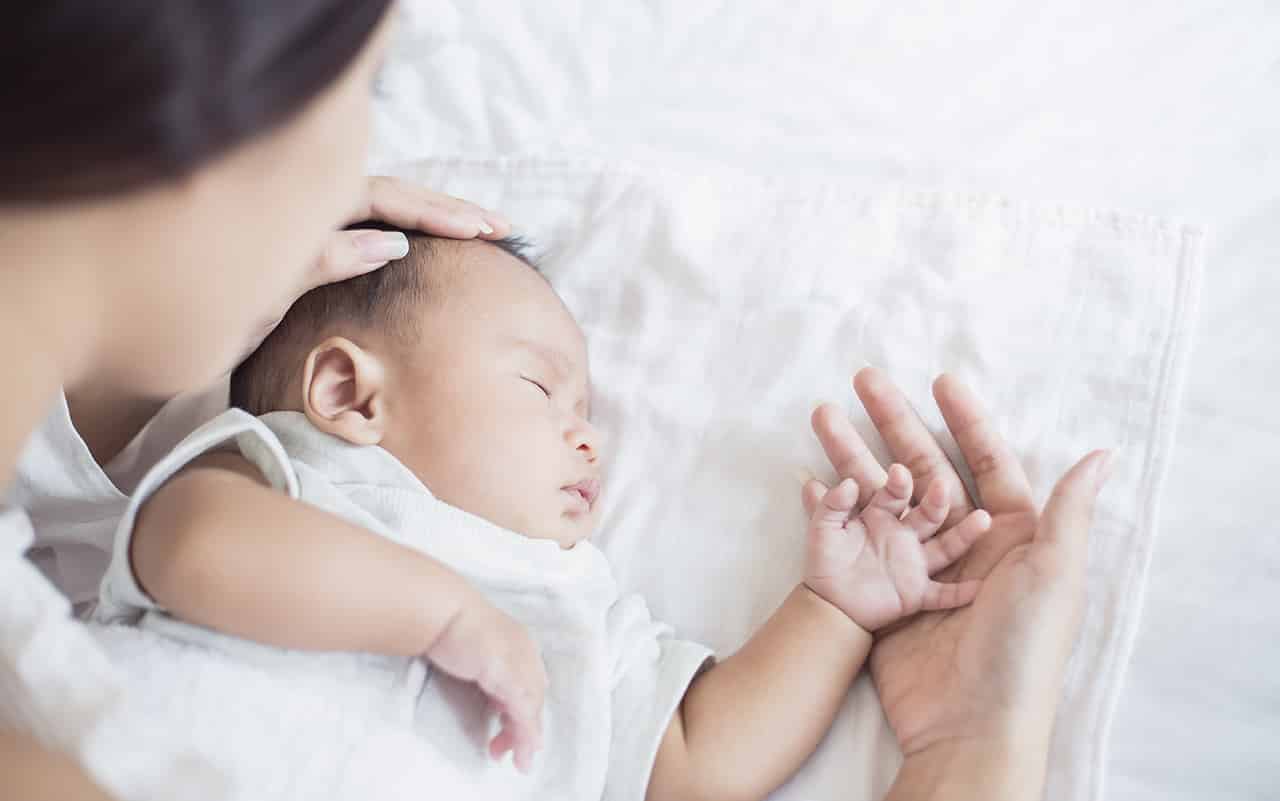 赤ちゃんの通常とは異なる呼吸への対処法
