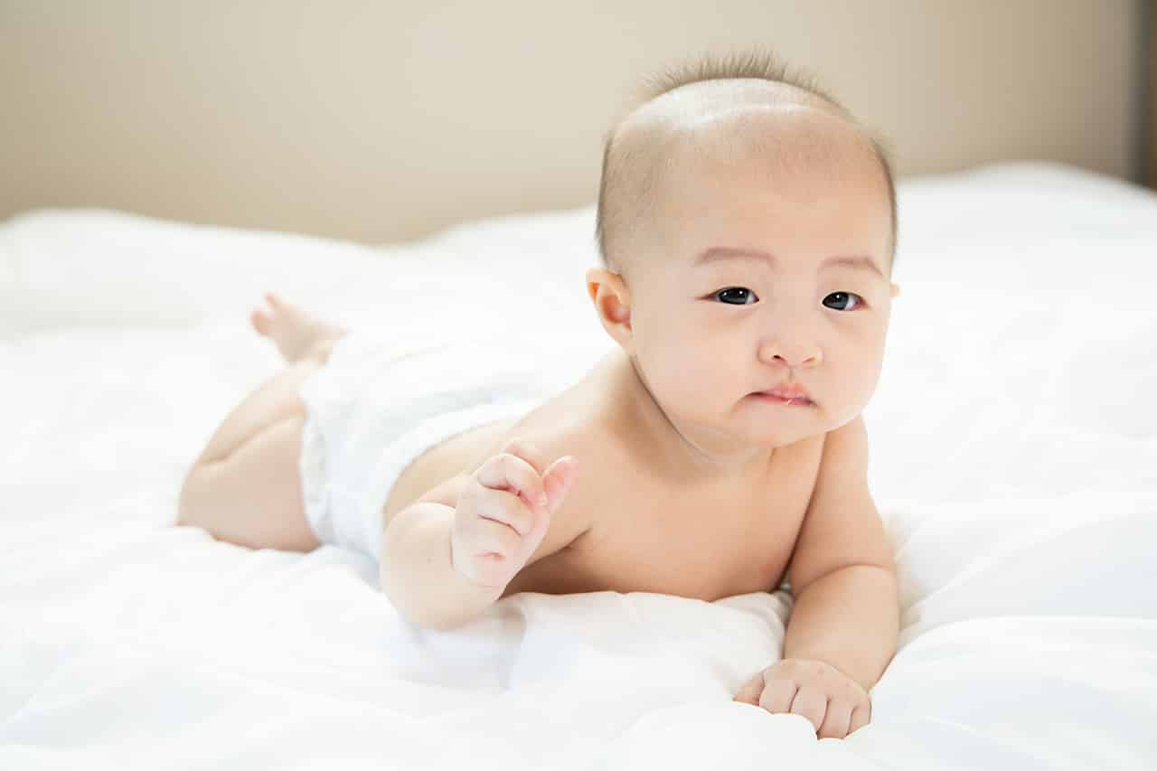 赤ちゃんの体温には特徴がある 平熱を知って健康管理に役立てよう Fam S Baby