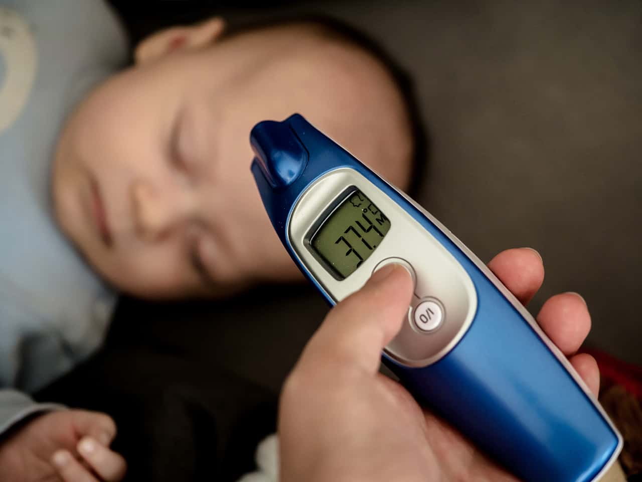 赤ちゃんの体温には特徴がある 平熱を知って健康管理に役立てよう Fam S Baby