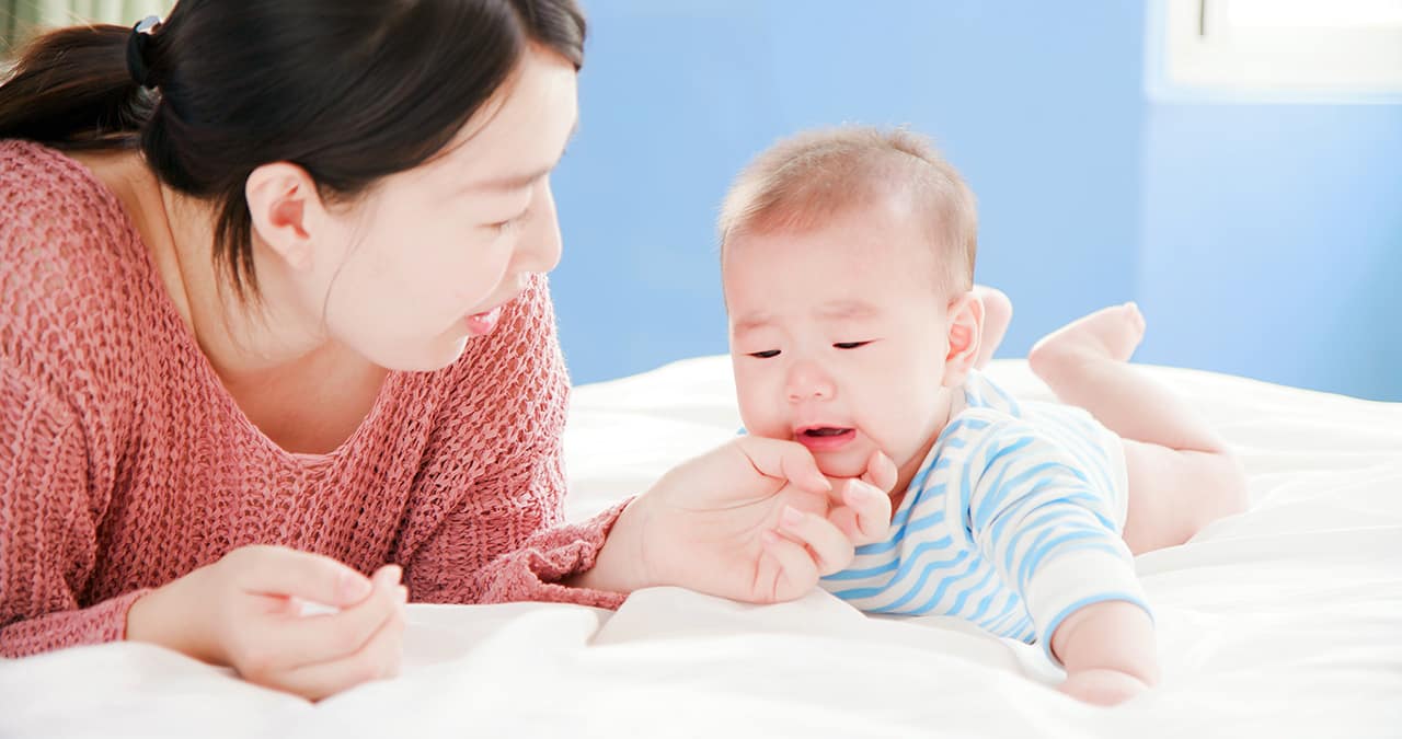 赤ちゃんが大声で叫ぶ理由と対処法について解説 Fam S Baby