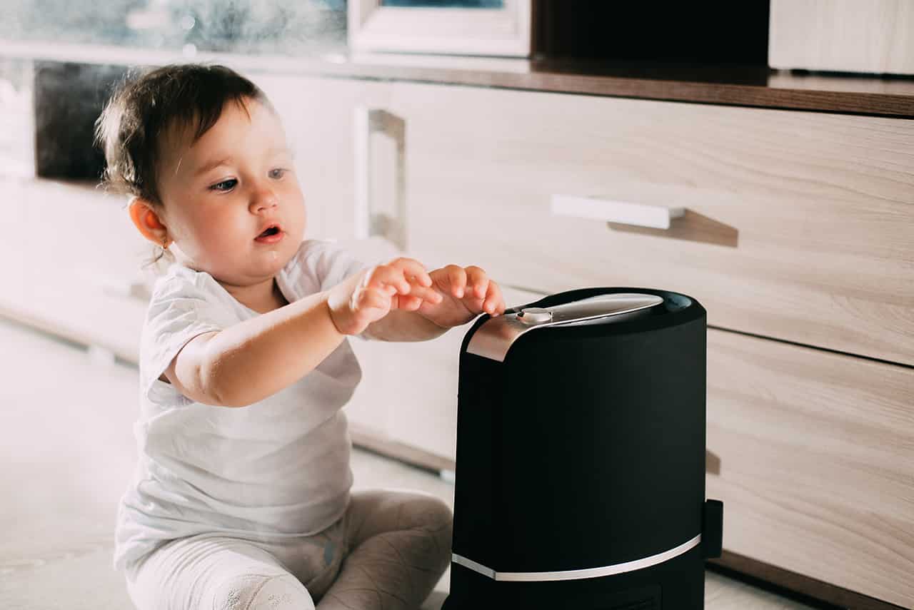 赤ちゃんのいる家庭で加湿器を使うメリットとは 選び方や使用する際の注意点も紹介 Fam S Baby