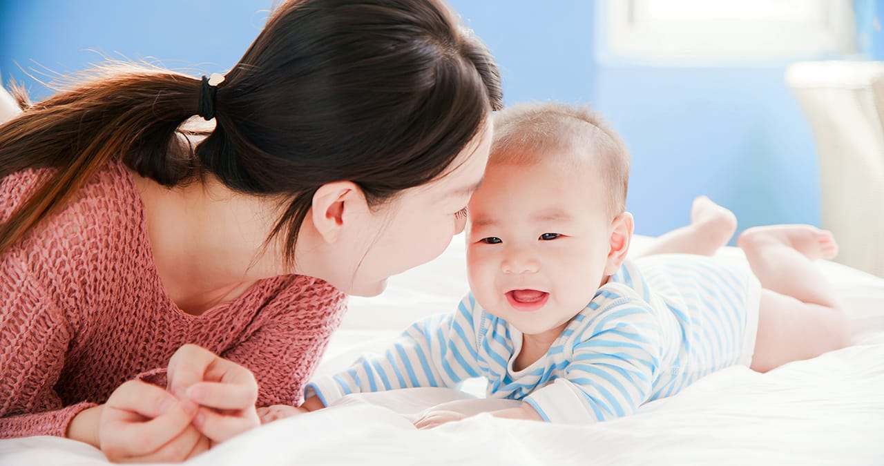おしゃぶりのメリット デメリットとは 赤ちゃんにおしゃぶりを使う時期と注意点 Fam S Baby