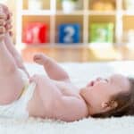赤ちゃんのうんちがネバネバしてる 粘液便の原因や対処法とは Fam S Baby