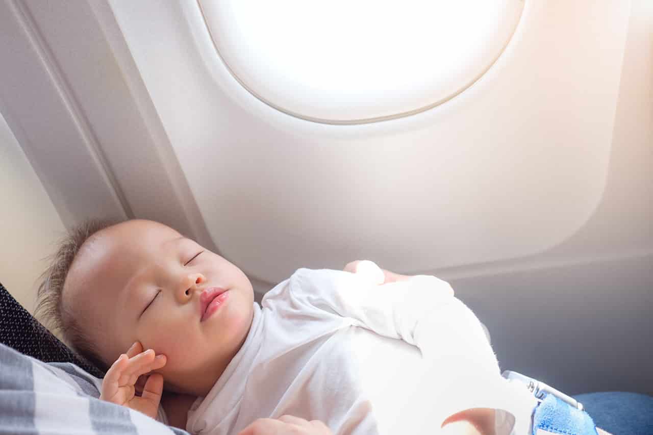 赤ちゃん 飛行機 いつから 海外 cesybedh