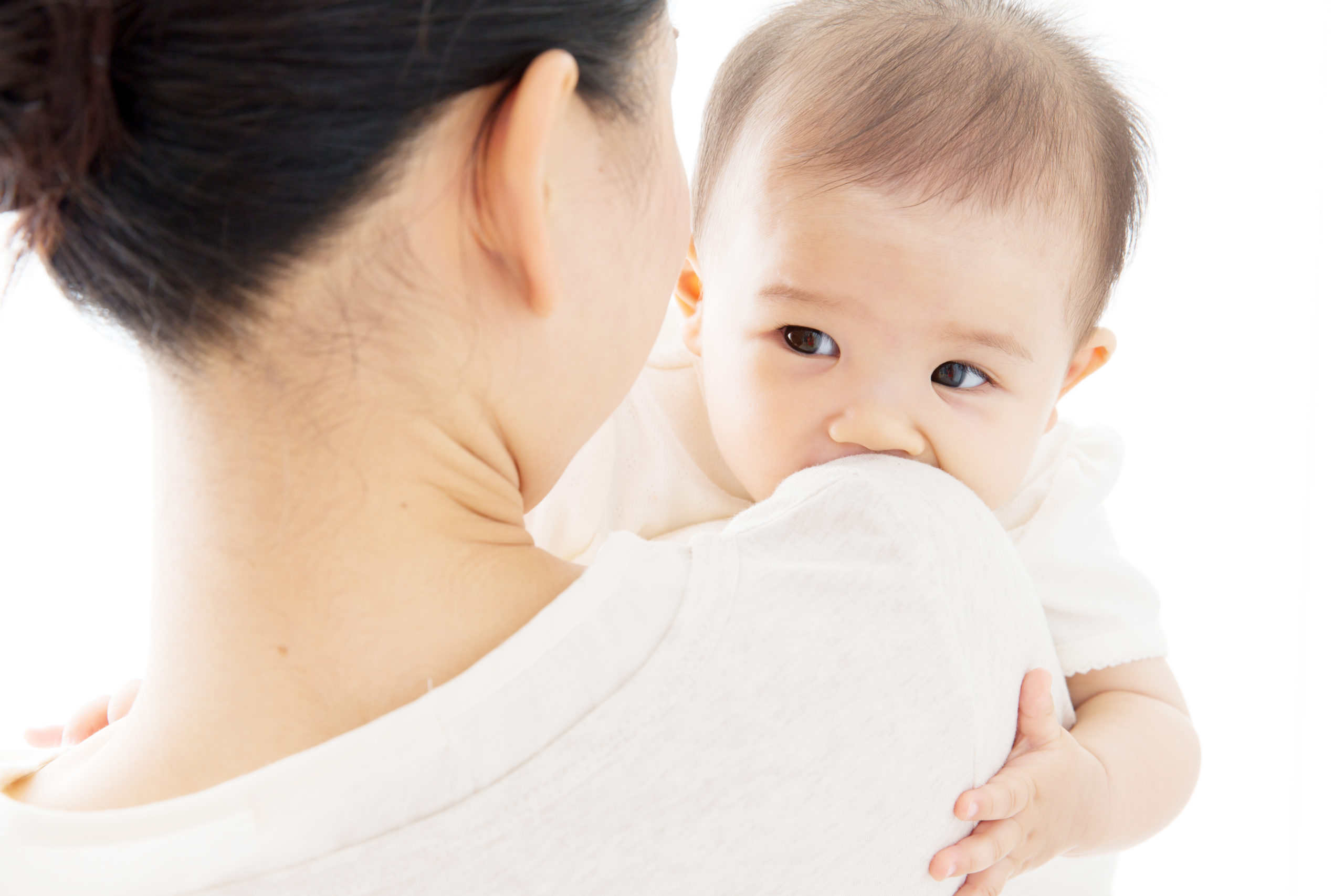 赤ちゃんが泣くのを放置しても大丈夫 放置するリスクと対処法を解説 Fam S Baby