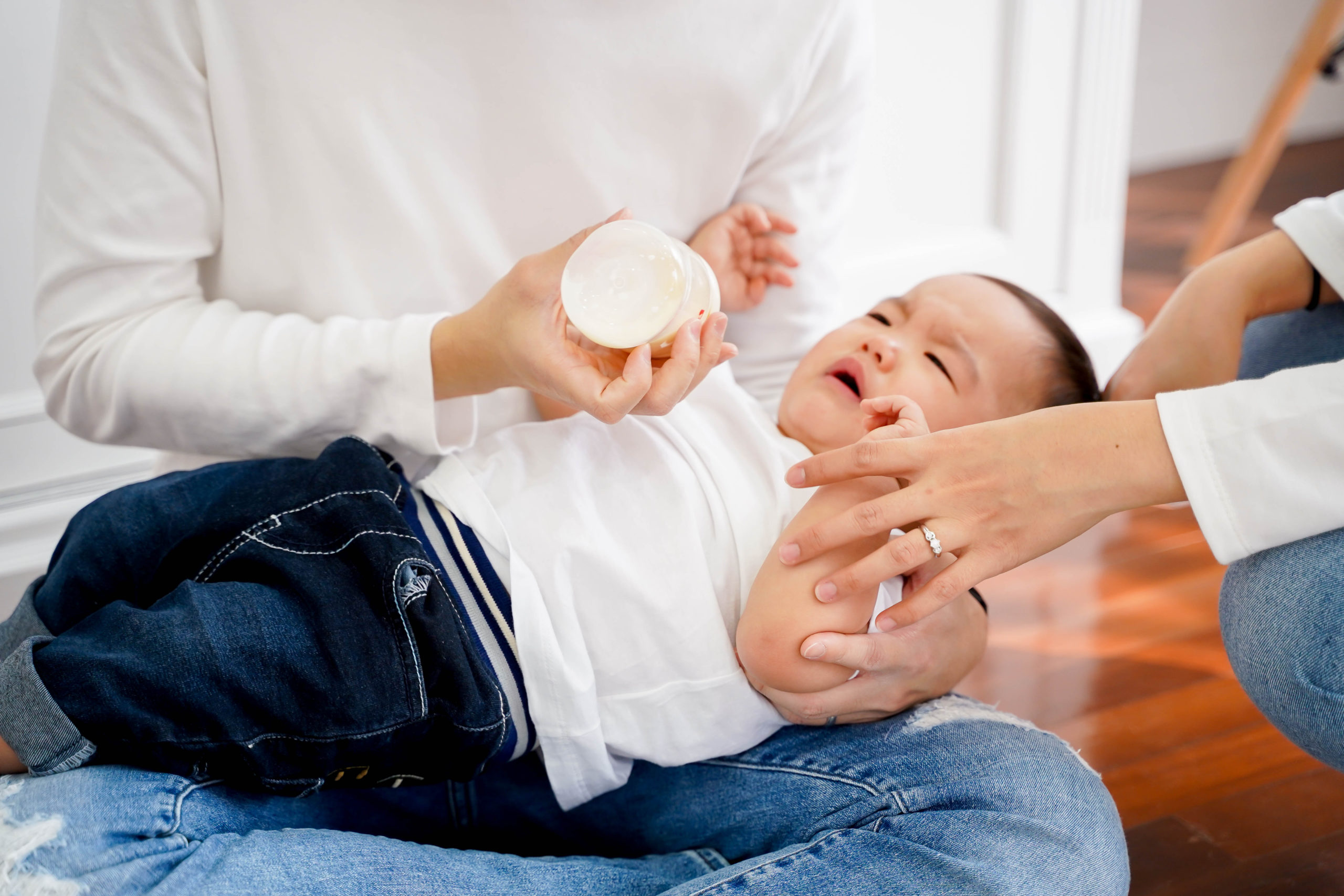 赤ちゃんが苦しそうにむせる 赤ちゃんがむせる原因と対処法を解説 Fam S Baby