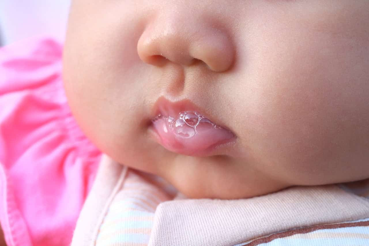 赤ちゃんの頭蓋骨にある大泉門 役割や閉じる時期について解説 Fam S Baby